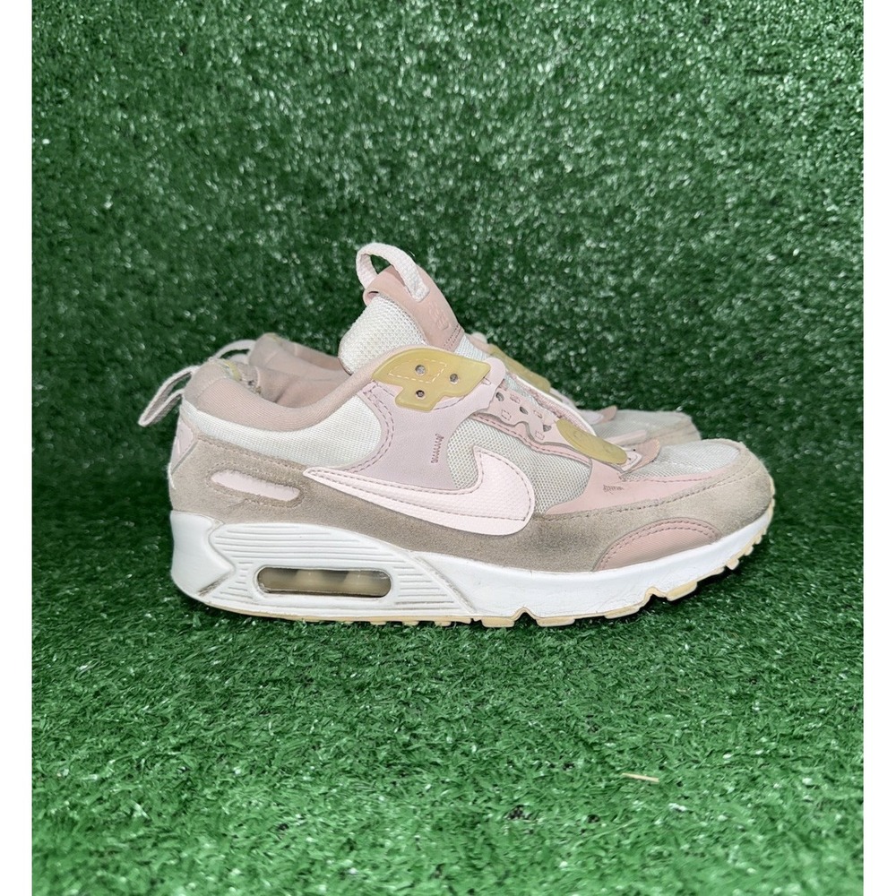 Nike Air Max 90 Women Size 6 Summit White Pink Running Shoes Sneakers DM9922-104